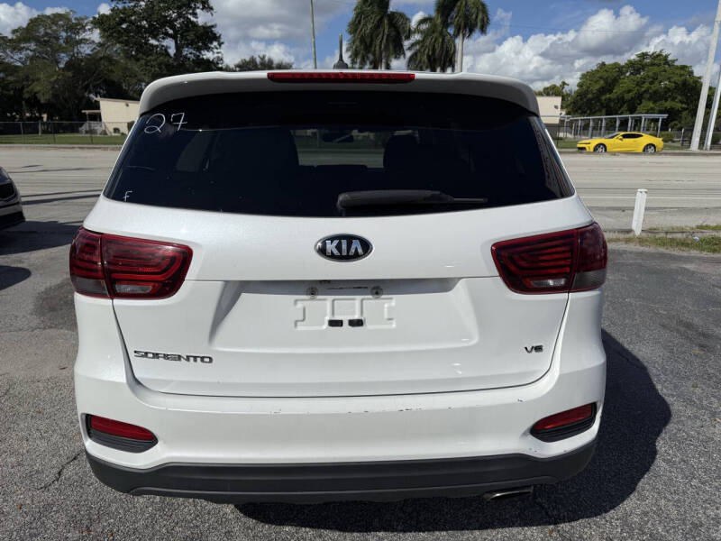 2020 Kia Sorento LX V6