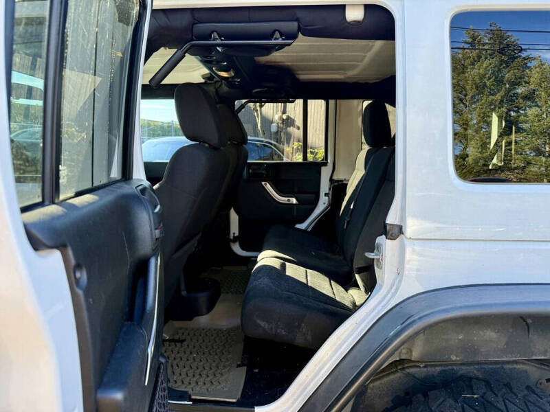 2012 Jeep Wrangler Unlimited Sahara