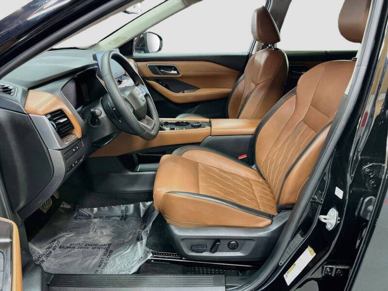 2025 Nissan Rogue Platinum
