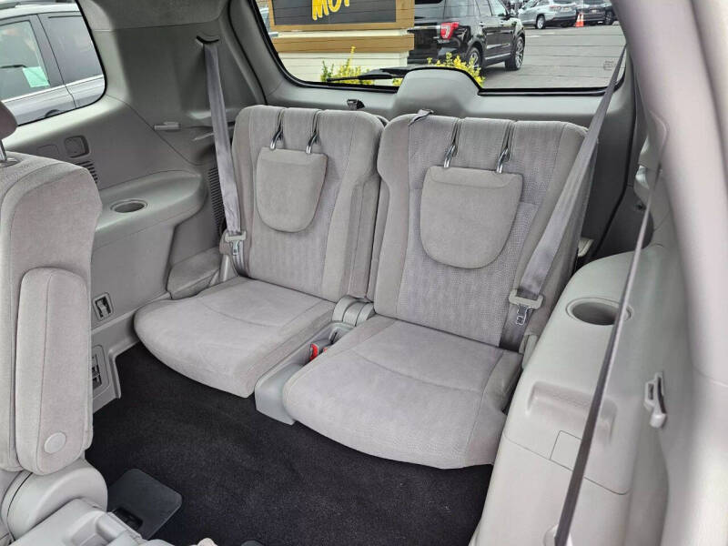 2012 Toyota Highlander SE