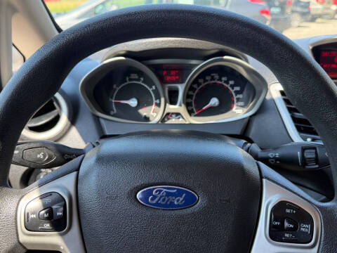 2012 Ford Fiesta SE