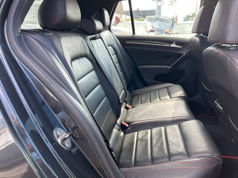 2015 Volkswagen Golf GTI SE