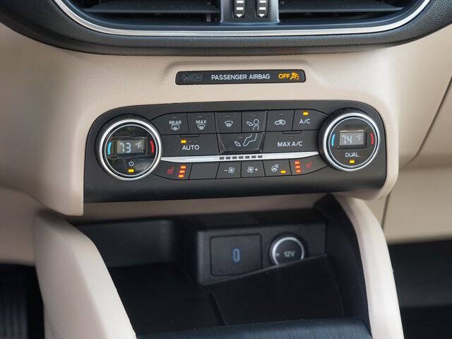 2020 Ford Escape Titanium