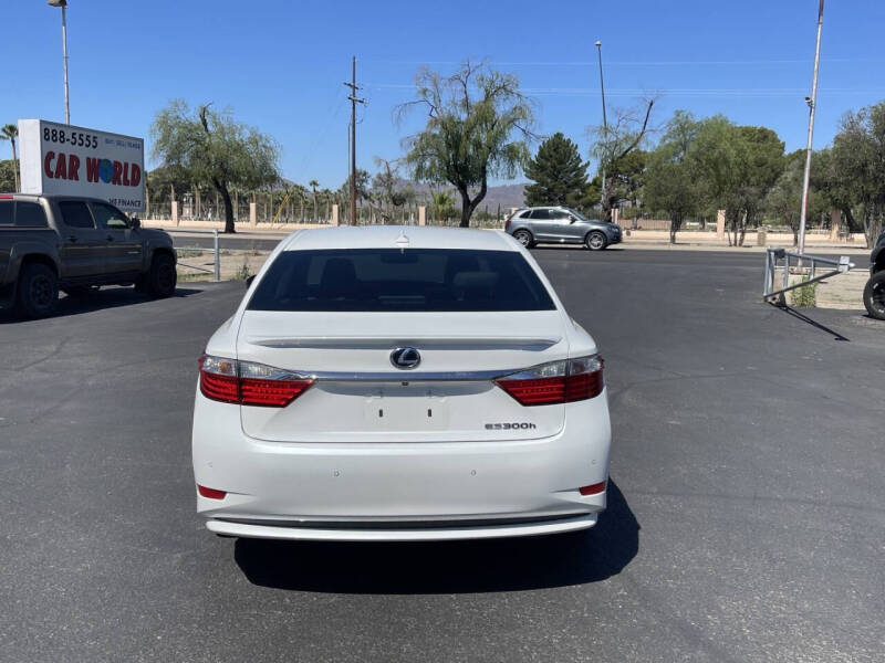 2014 Lexus ES 300h