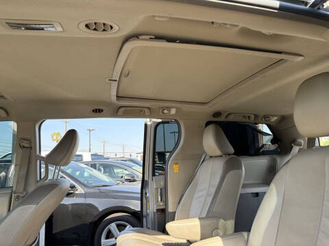2014 Toyota Sienna