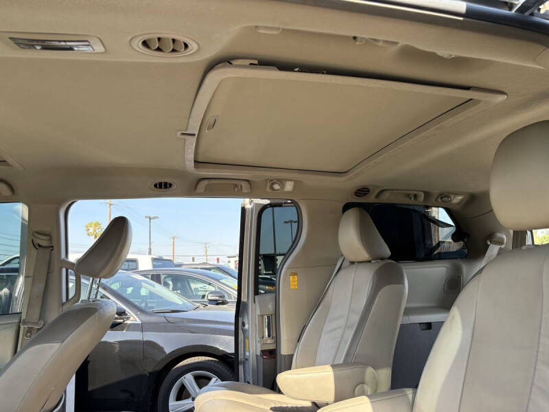 2014 Toyota Sienna