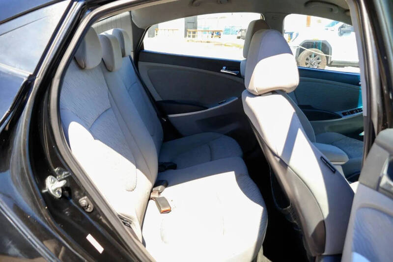 2013 Hyundai Accent GLS