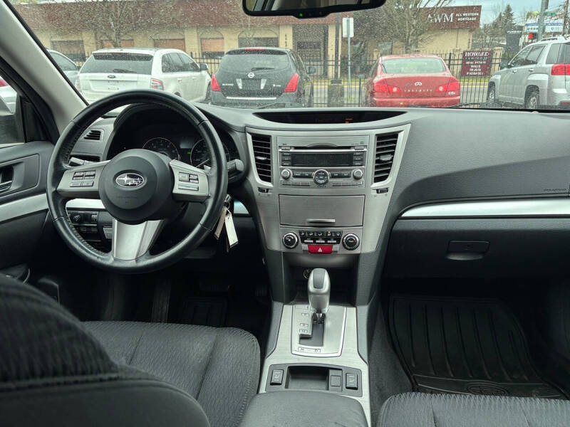 2010 Subaru Outback 2.5i Premium