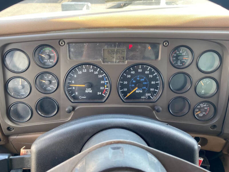 2006 Mack CV713