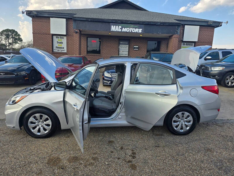 2017 Hyundai Accent SE