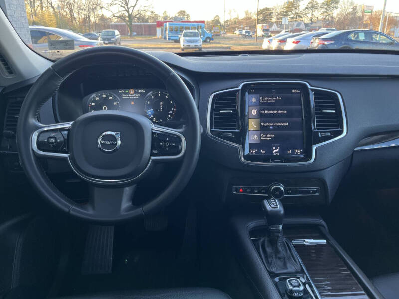 2018 Volvo XC90 T6 Momentum