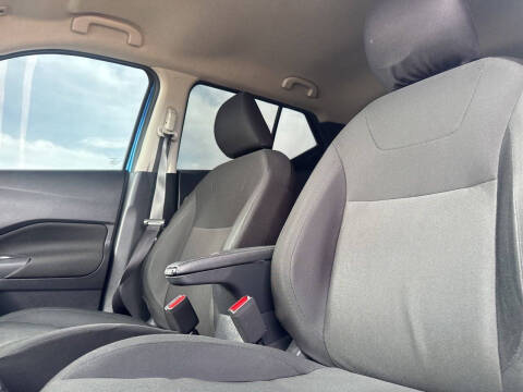 2024 Nissan Kicks S