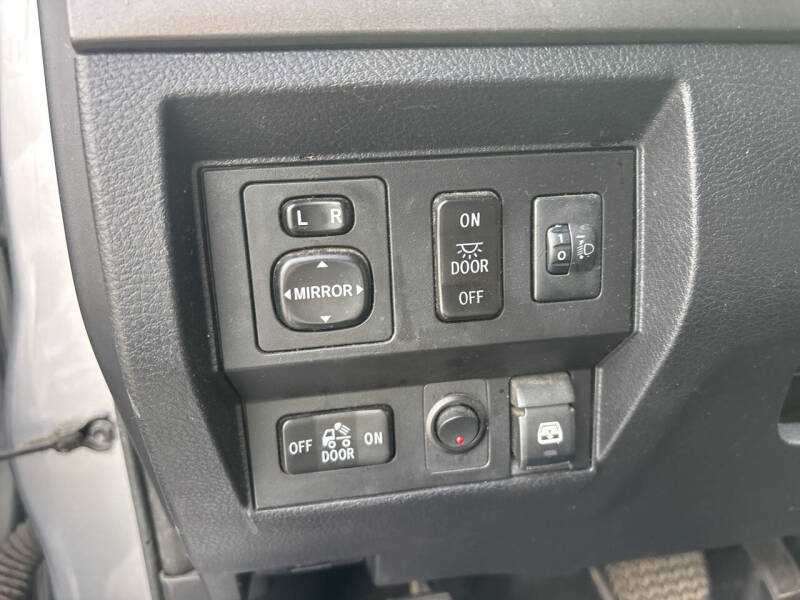 2016 Toyota Tundra SR5