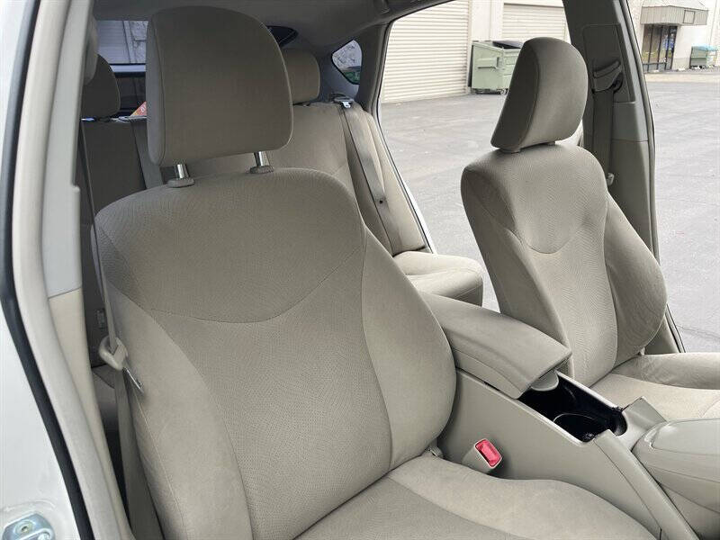 2011 Toyota Prius Three