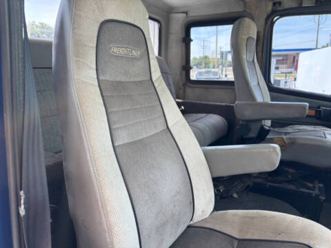 1997 Freightliner FL70 Hauler Bed