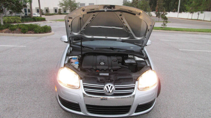 2010 Volkswagen Jetta Limited Edition photo 42