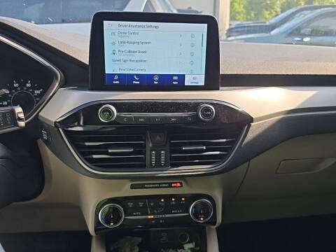 2022 Ford Escape SE