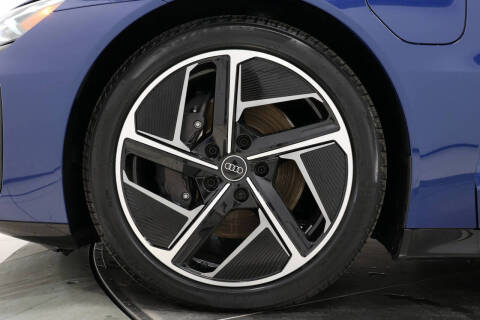 2024 Audi e-tron GT quattro Premium Plus