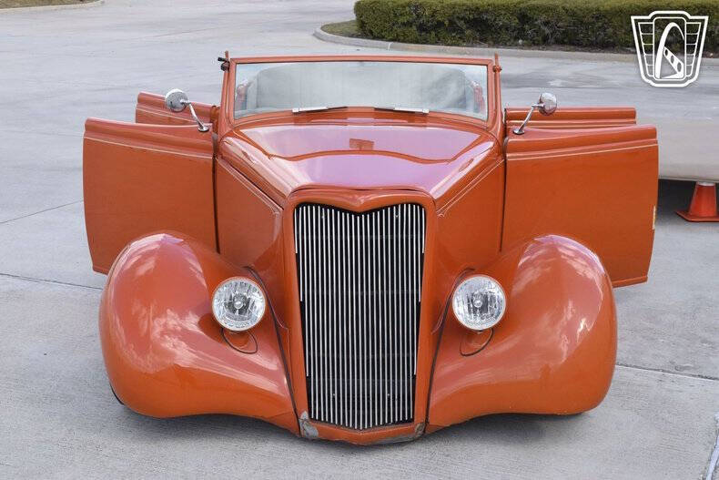 1935 Ford Phaeton