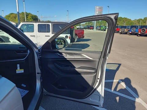 2025 Jeep Grand Cherokee L Altitude X