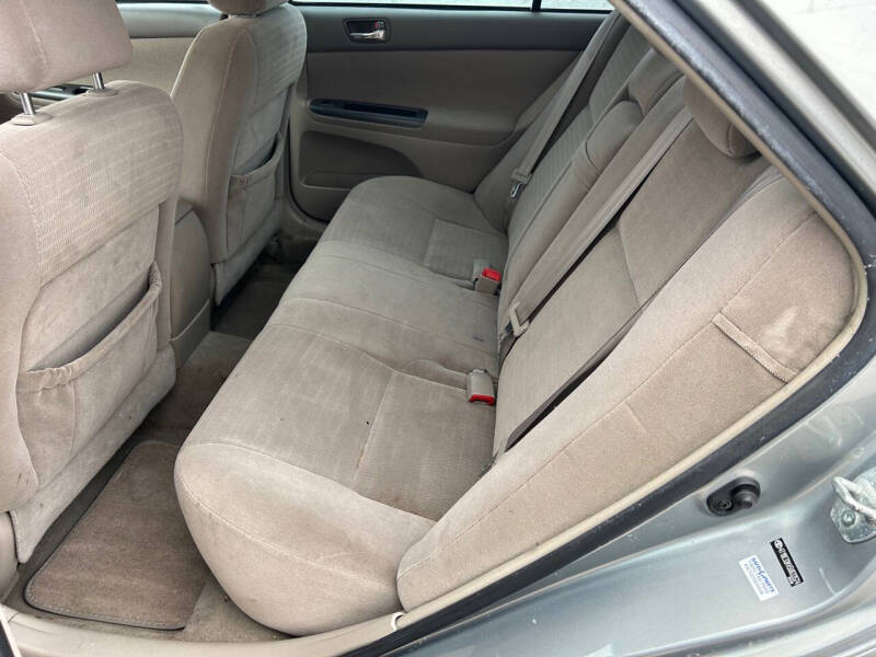 2005 Toyota Camry LE