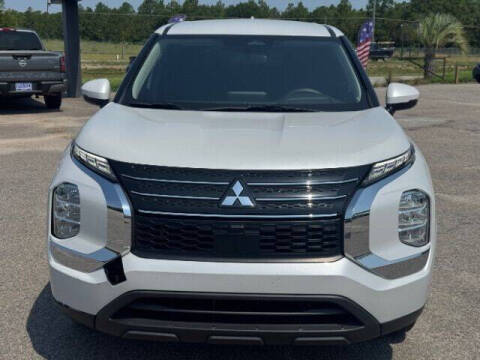 2022 Mitsubishi Outlander ES