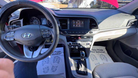 2020 Hyundai Elantra SE