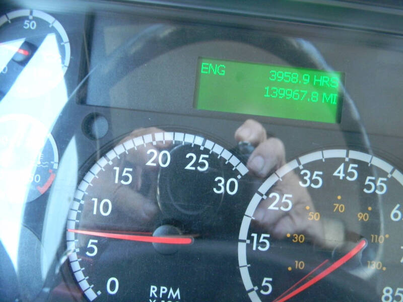 2017 Freightliner M2 106