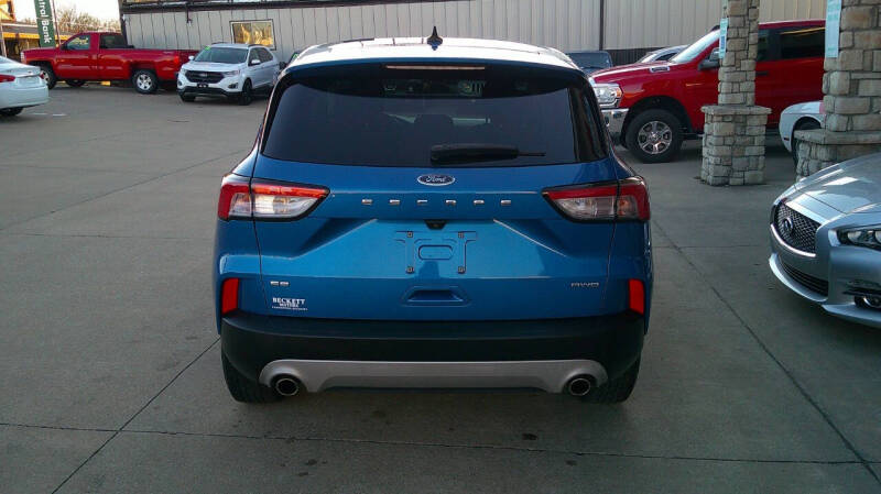 2021 Ford Escape SE