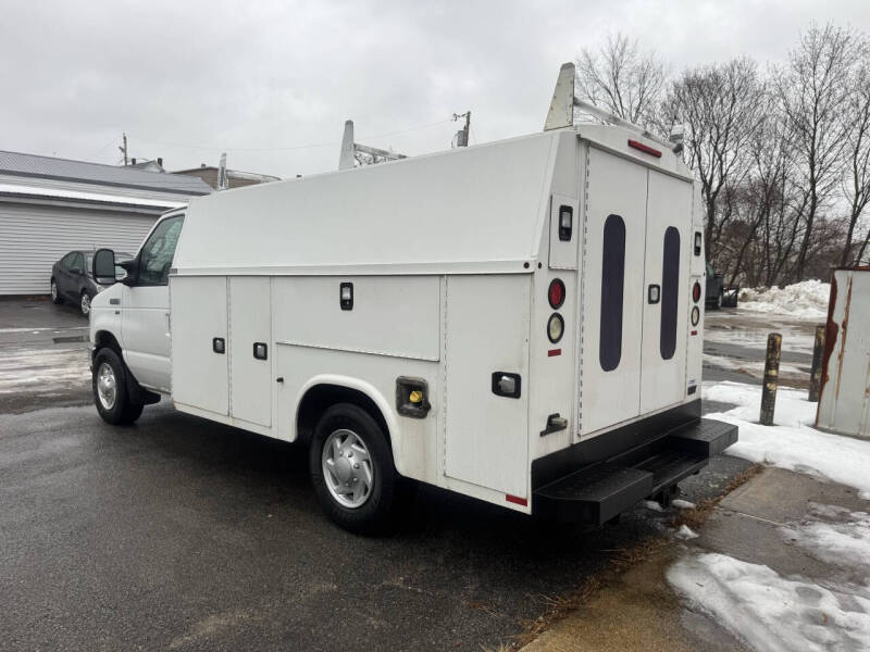2016 Ford E-Series E-350 SD