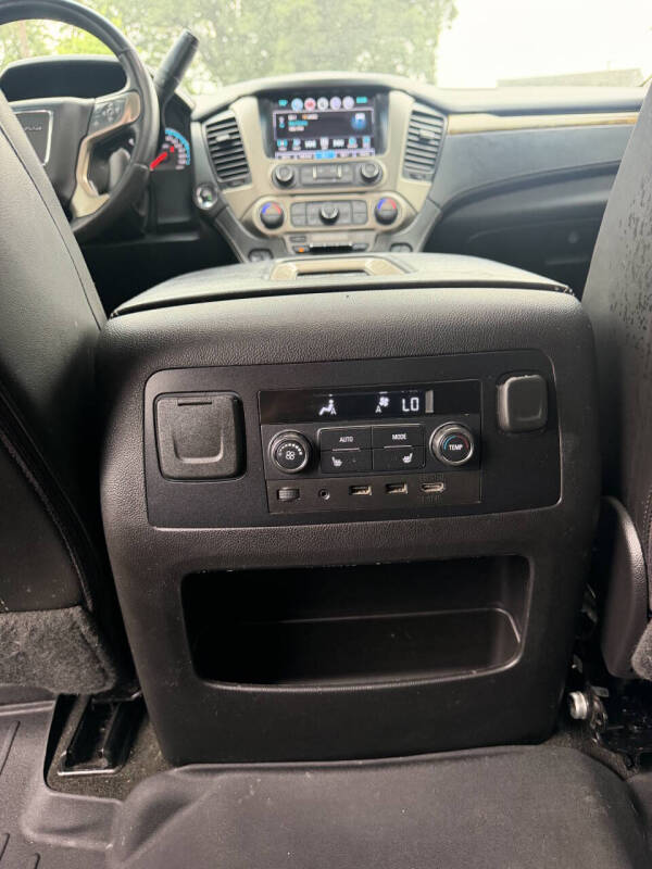 2017 GMC Yukon Denali