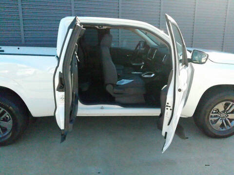 2025 Nissan Frontier SV