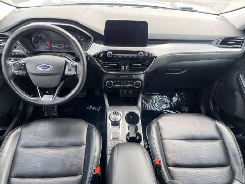 2021 Ford Escape SEL