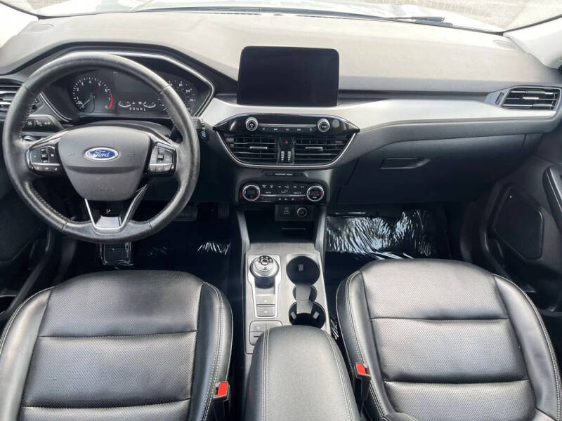 2021 Ford Escape SEL