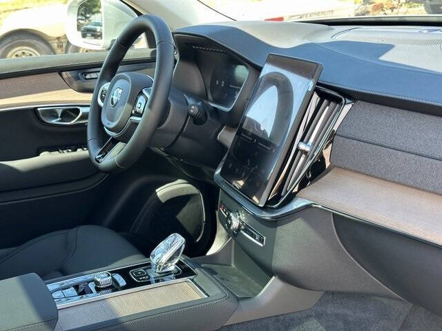 2026 Volvo XC90 B6 Plus 7P