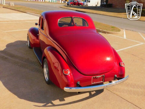 1940 Ford Deluxe