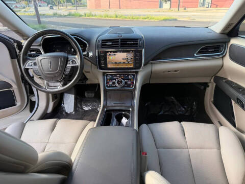 2019 Lincoln Continental Select