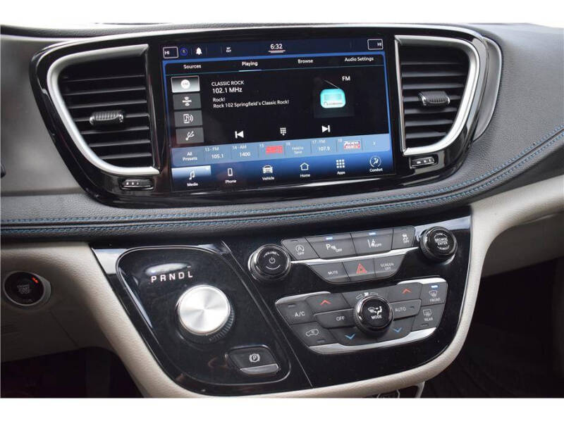 2021 Chrysler Pacifica Touring