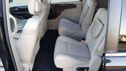 2014 Chrysler Town and Country Limited