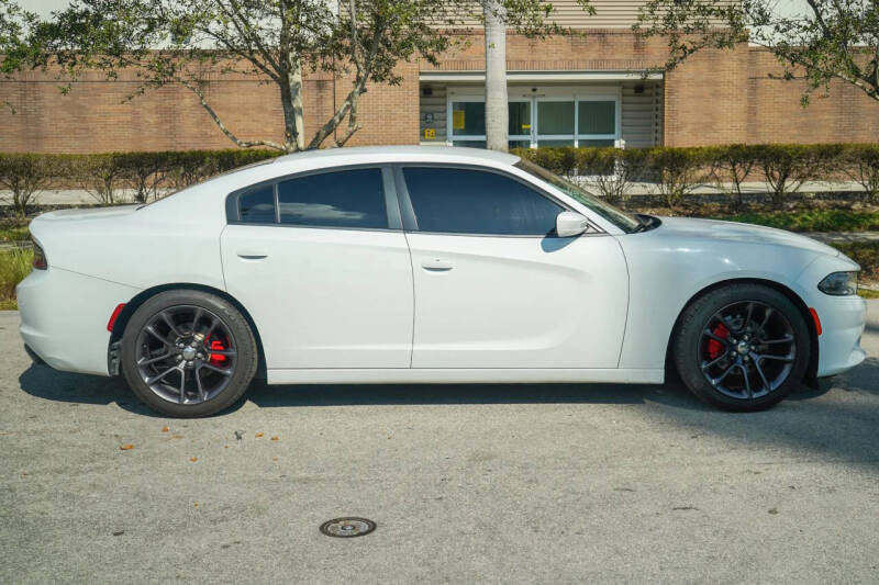 2020 Dodge Charger SXT