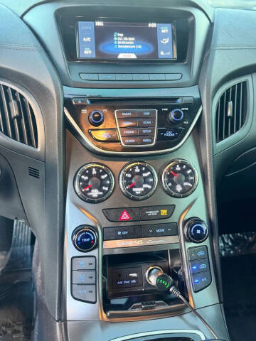 2016 Hyundai Genesis Coupe