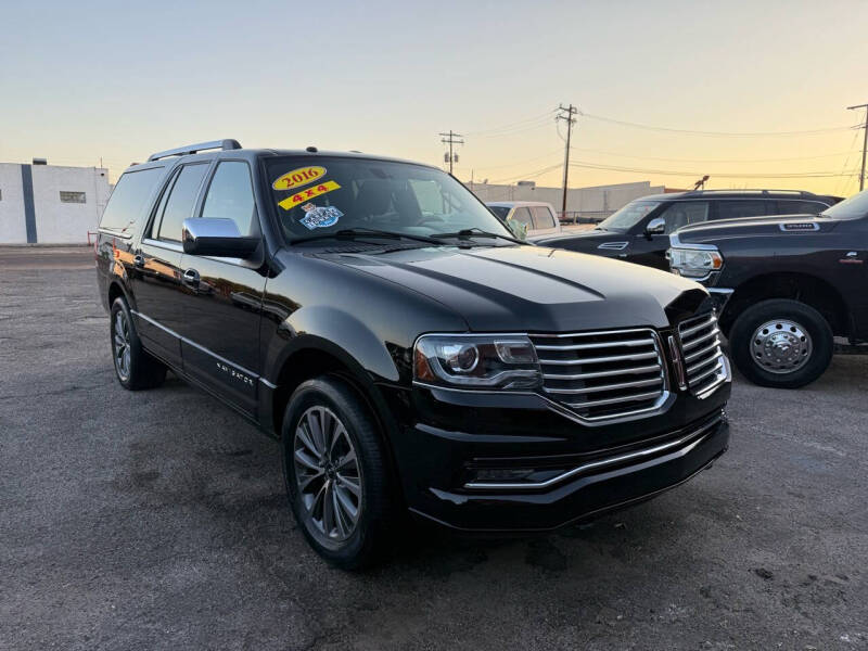 2016 Lincoln Navigator Select photo 32