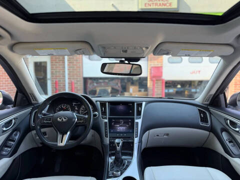 2021 Infiniti Q50 Luxe