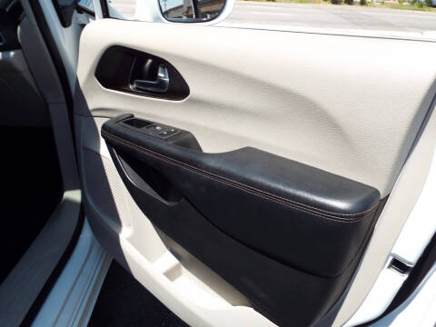 2020 Chrysler Pacifica Touring L