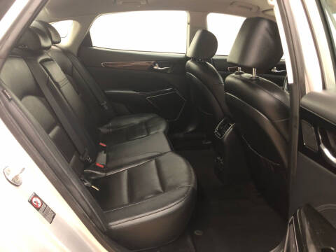 2017 Kia Cadenza Premium