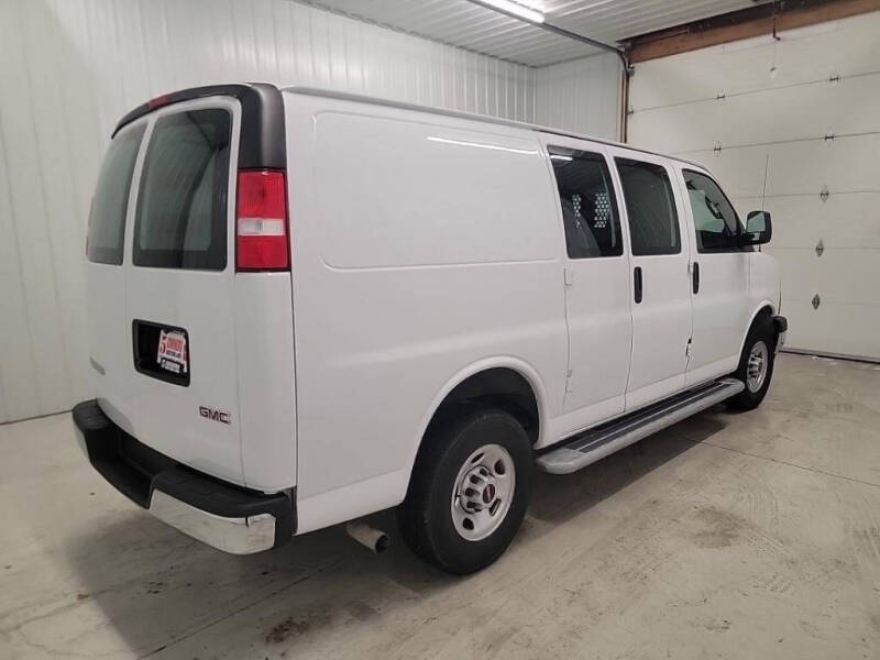 2022 GMC Savana Cargo Work Van photo 11