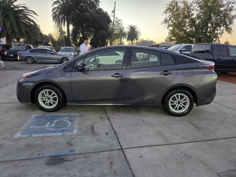 2018 Toyota Prius Two