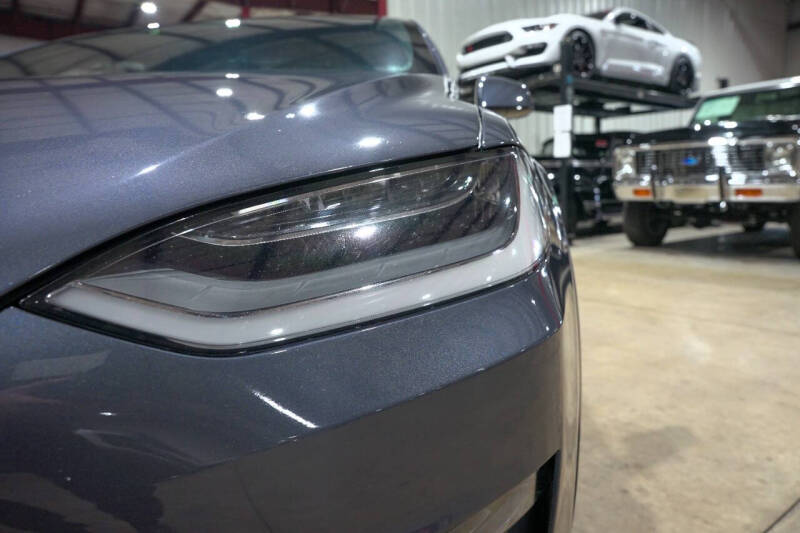 2022 Tesla Model X Plaid