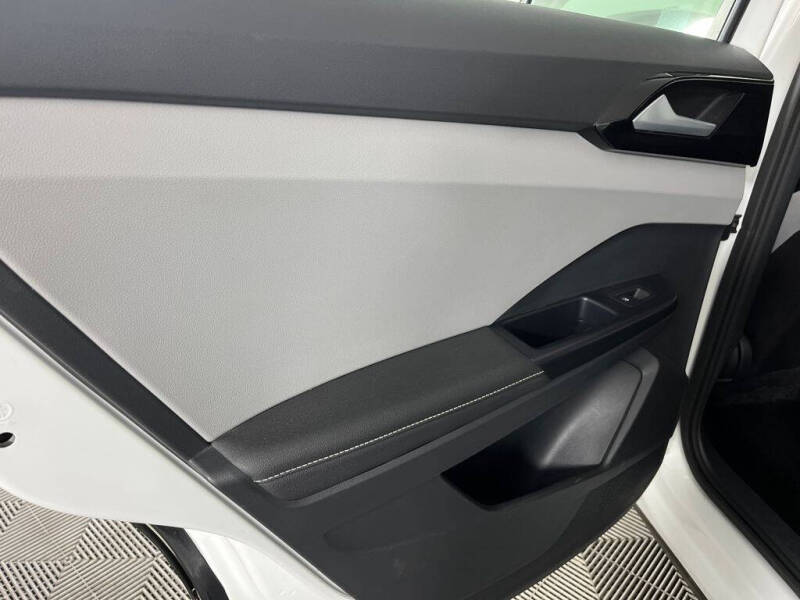 2024 Volkswagen Taos S