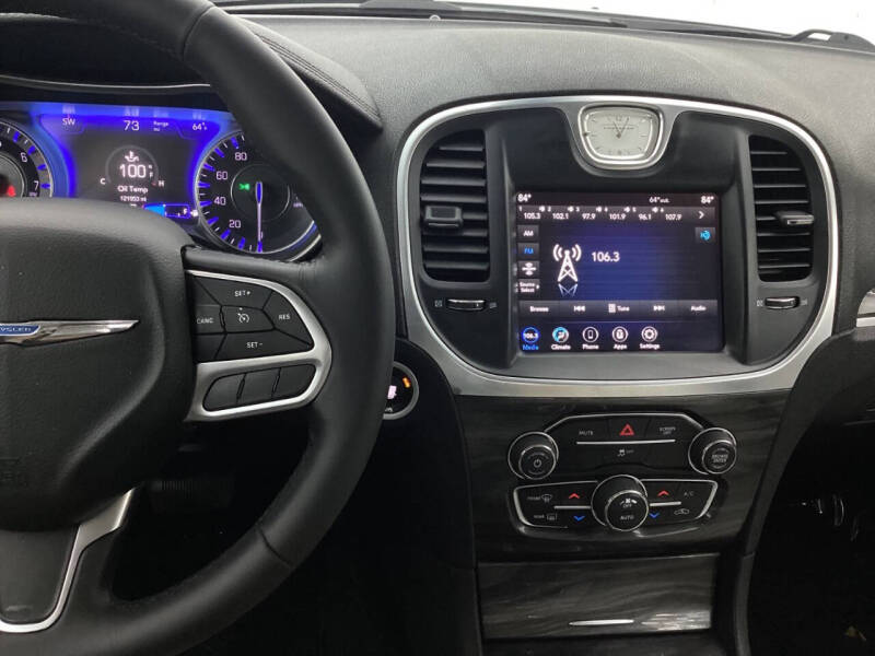 2021 Chrysler 300 Touring